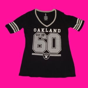 Oakland Raiders Women Shirt Medium Black Number 60 Logo Graphic Print V Neck NFL
